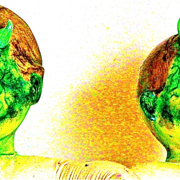 Siamese Twin Newborn Demon Zombie w Fangs Doll - Picture 8 of 8